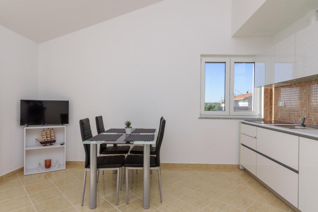 Apartmani Emil Trogir Luaran gambar